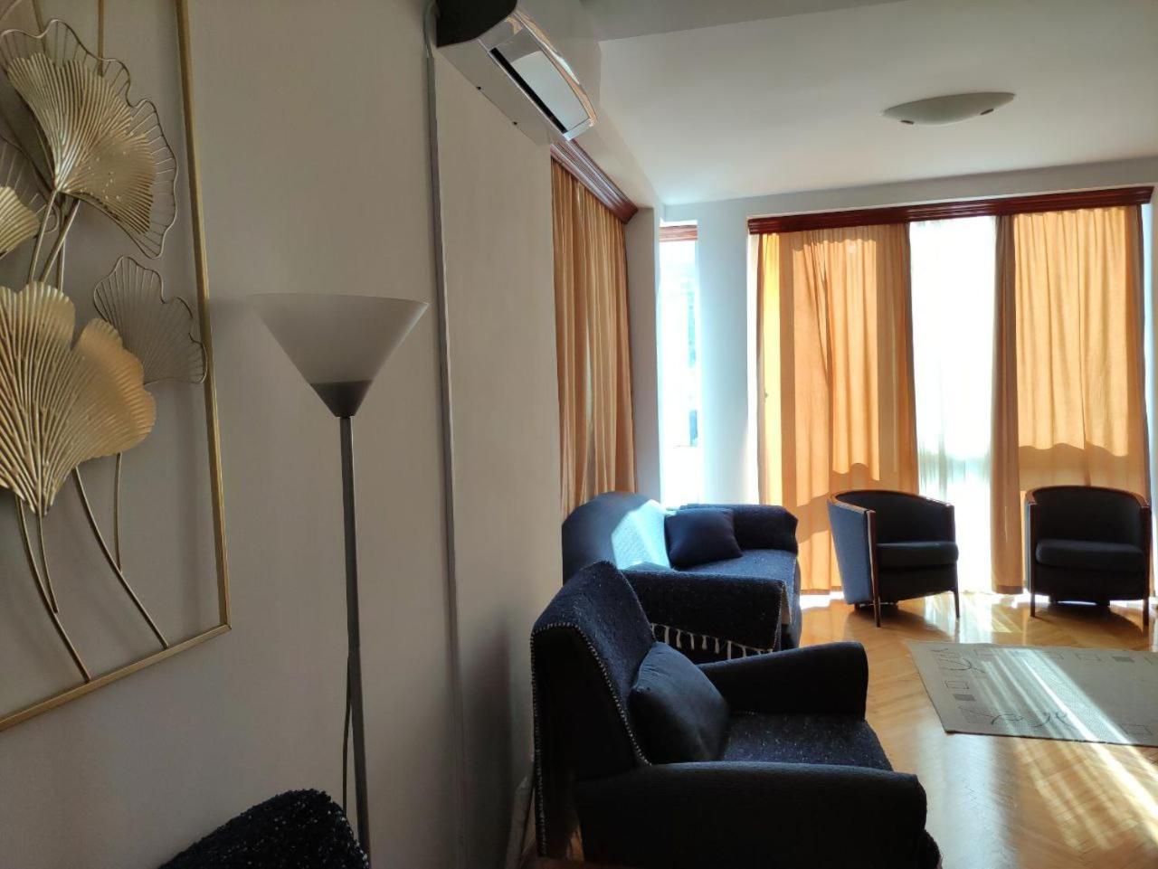 Hotel Ambasador Podgorica Exterior photo
