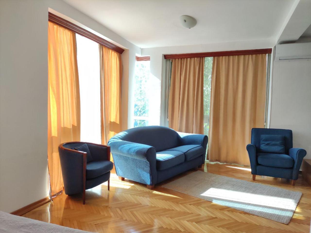 Hotel Ambasador Podgorica Exterior photo